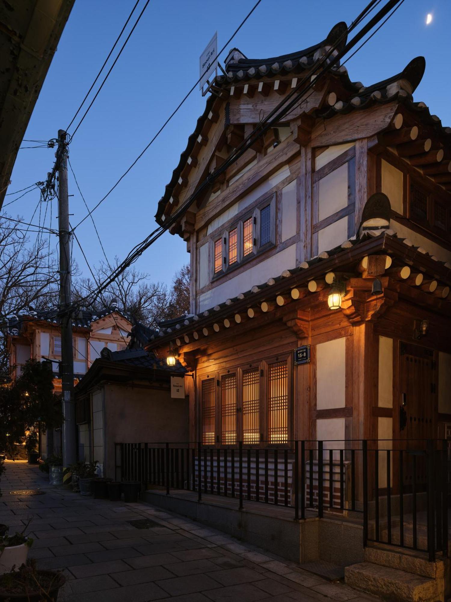 The Korean Traditional Hanok In Downtown Seoul For Convenient Public Transportation - Seoul Ari المظهر الخارجي الصورة