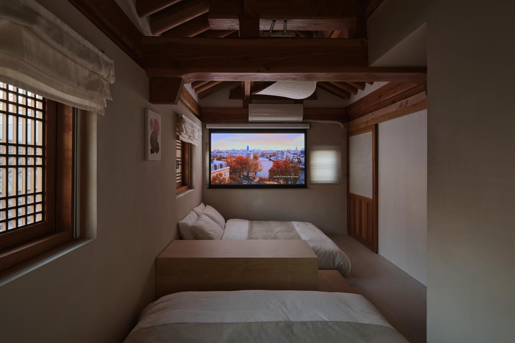 The Korean Traditional Hanok In Downtown Seoul For Convenient Public Transportation - Seoul Ari المظهر الخارجي الصورة