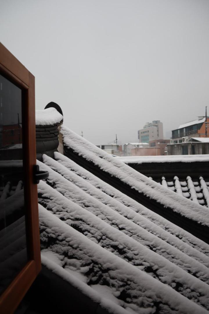 The Korean Traditional Hanok In Downtown Seoul For Convenient Public Transportation - Seoul Ari المظهر الخارجي الصورة